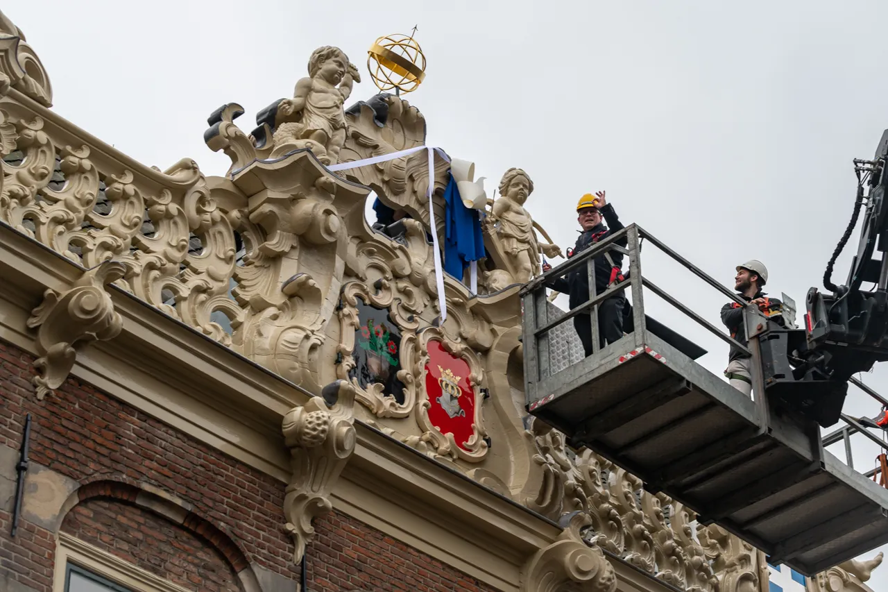 drostenhuis heeft haar kroonlijst terug 4