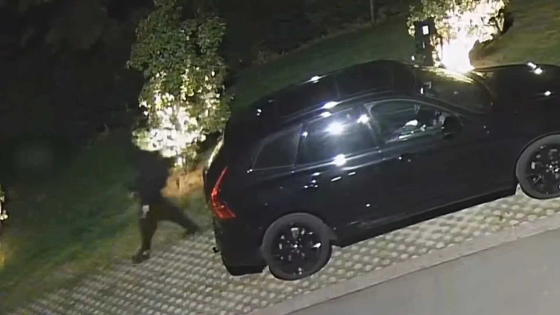 man met kapmes yerseke