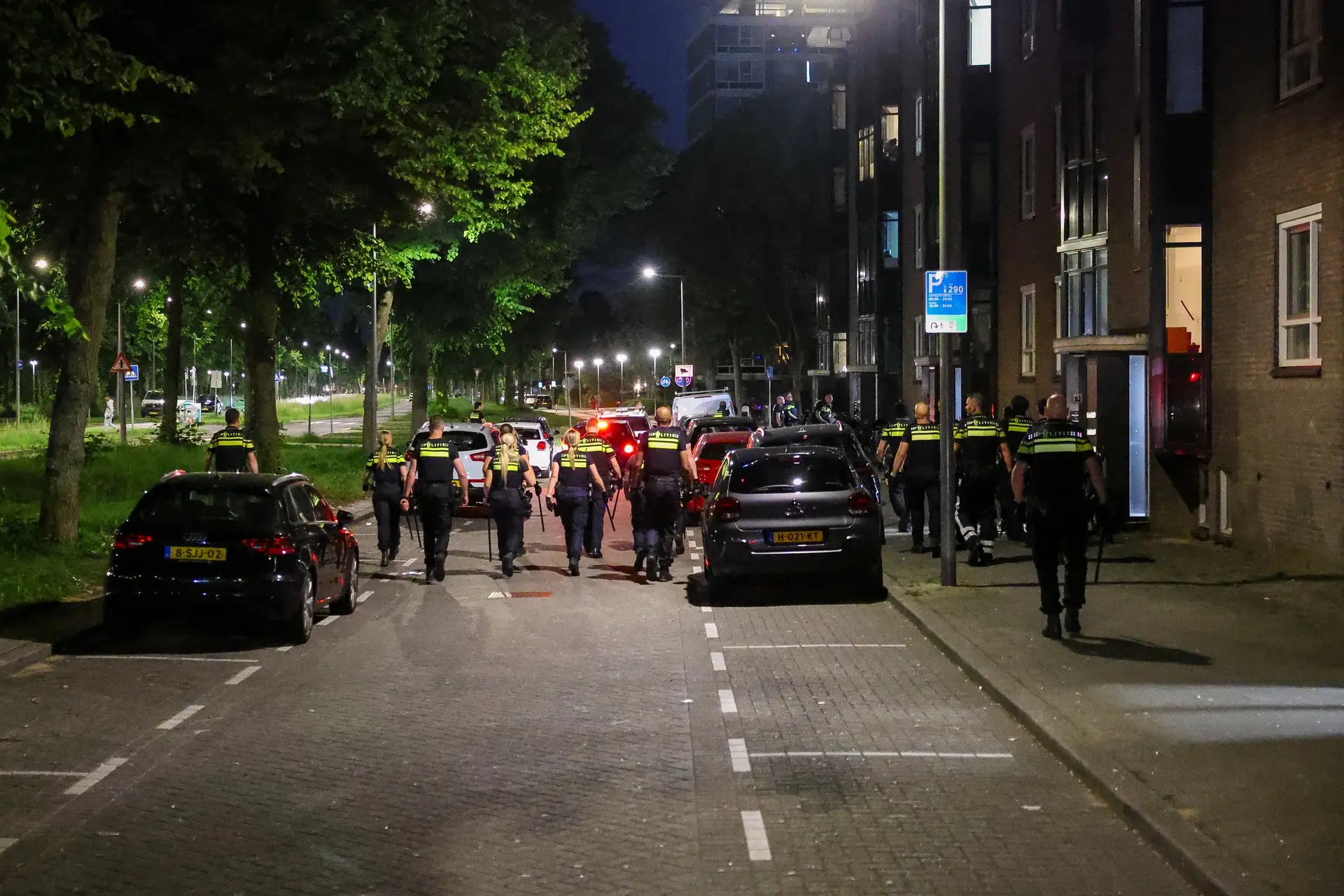 Politie stopt feest Rotterdam