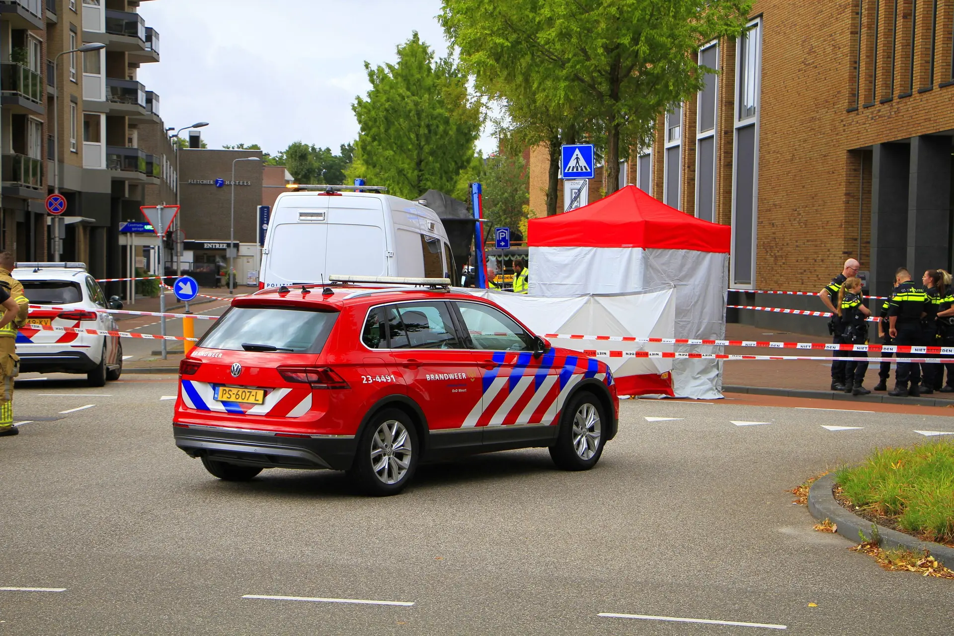 scooterrijder op vrachtwagen weert2 scaled