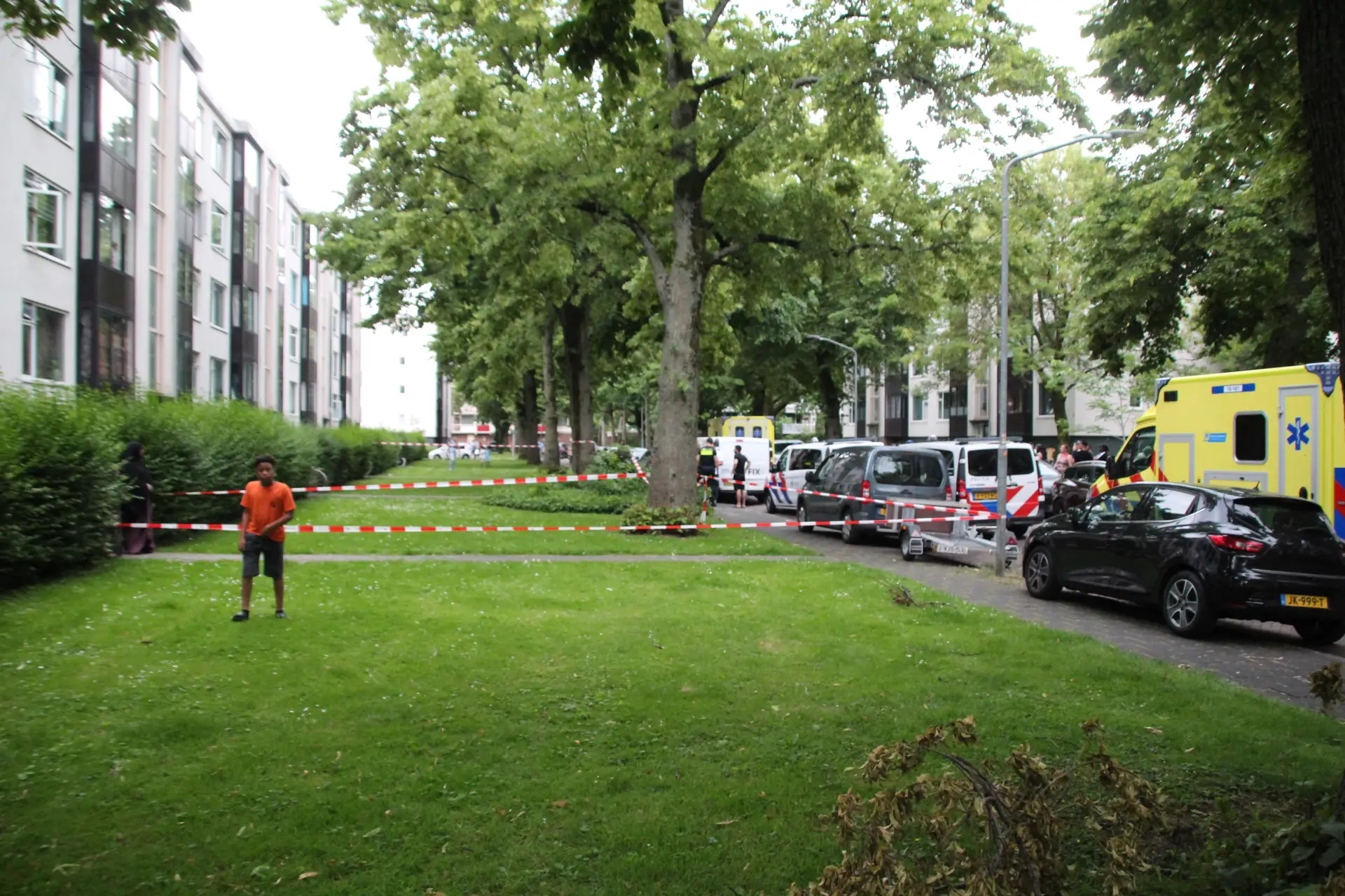Kindje valt uit woning
