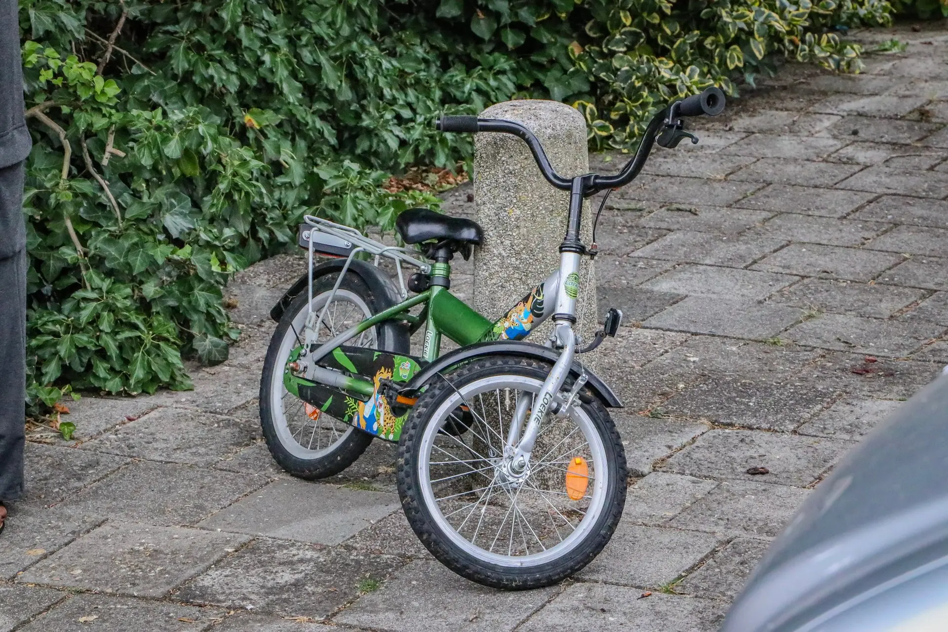 Kind_op_klein_fietsje_aangereden_door_auto_in_Uithoorn,_traumahelikopter_ingezet_7