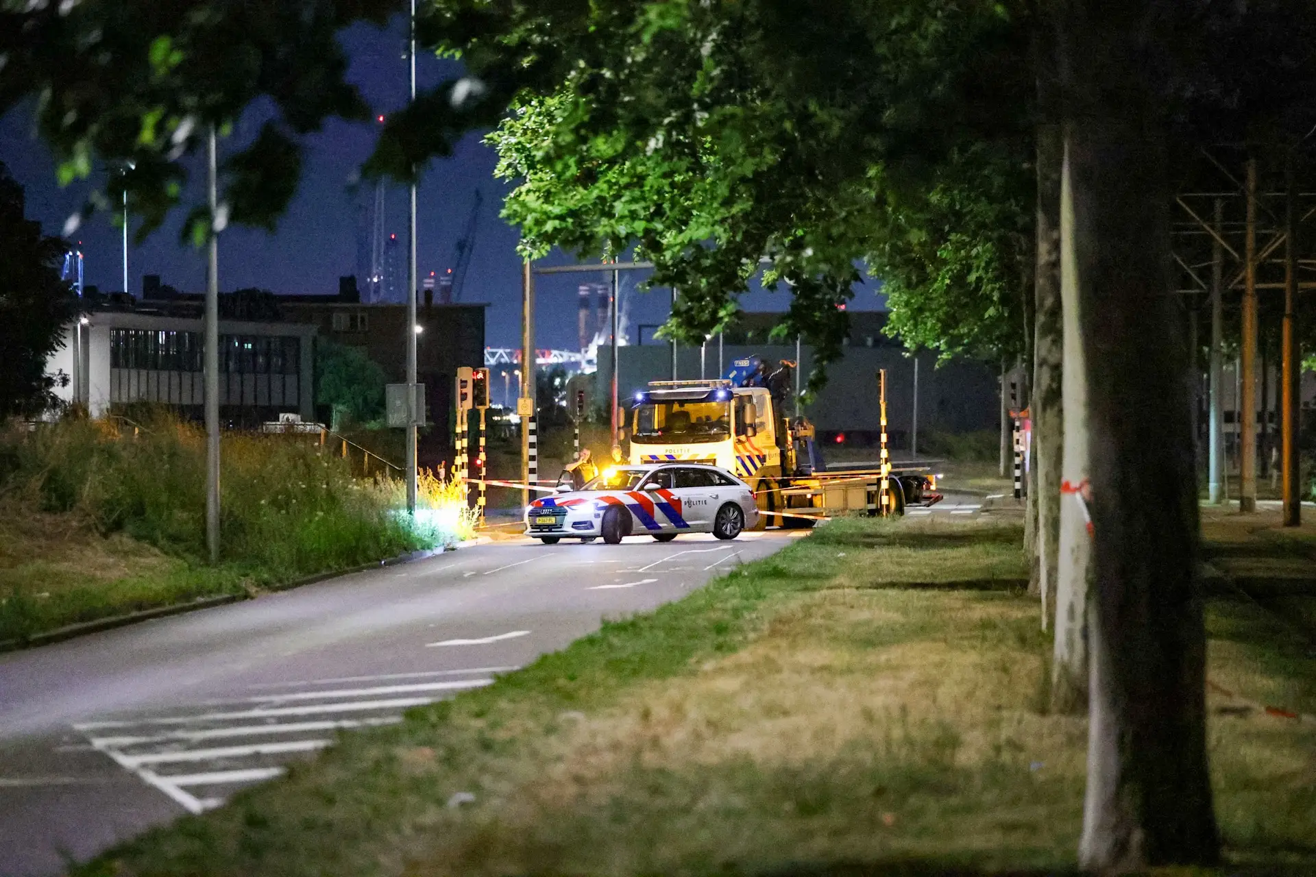 Zwaargewonden crash paal Rotterdam