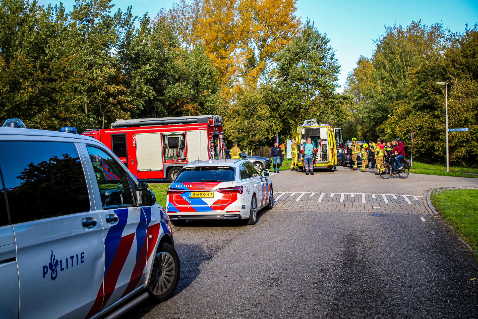 Ongeval graafmachine auto Bergschenhoek2
