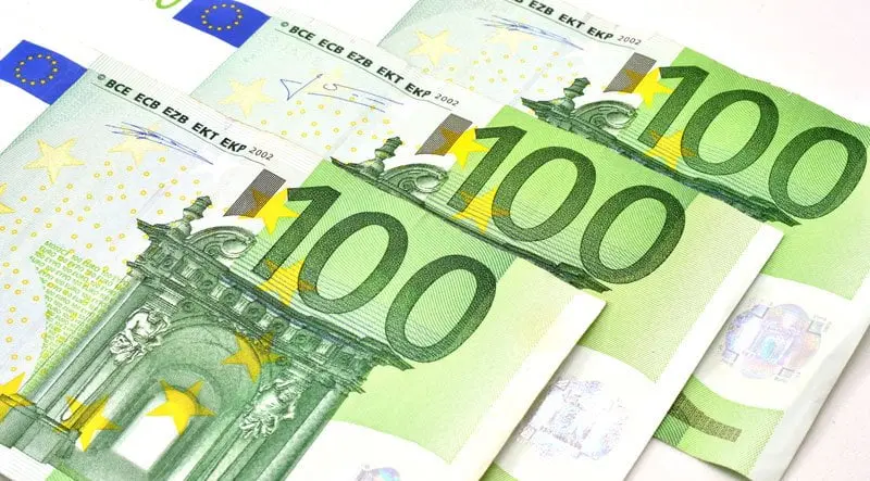 300 euros