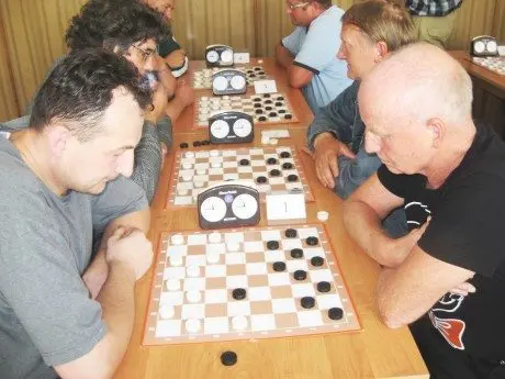 alytausgidas kair je a pi kinas laim jo dvikov prie sporto meistr a ugajev