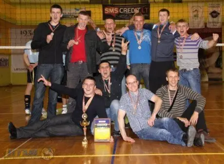 alytausgidas kauno ir alytaus tinklinio pirmenybi bronzos medalininkai alytaus ultra ktml lt nuotr 1