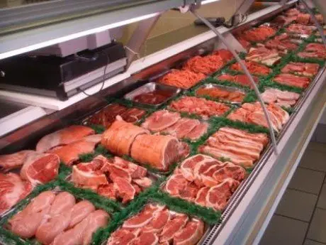 alytausgidas meat counter1