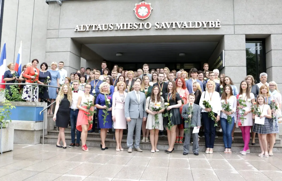 alytausgidas mokiniu ir mokytoju apdovanojimai