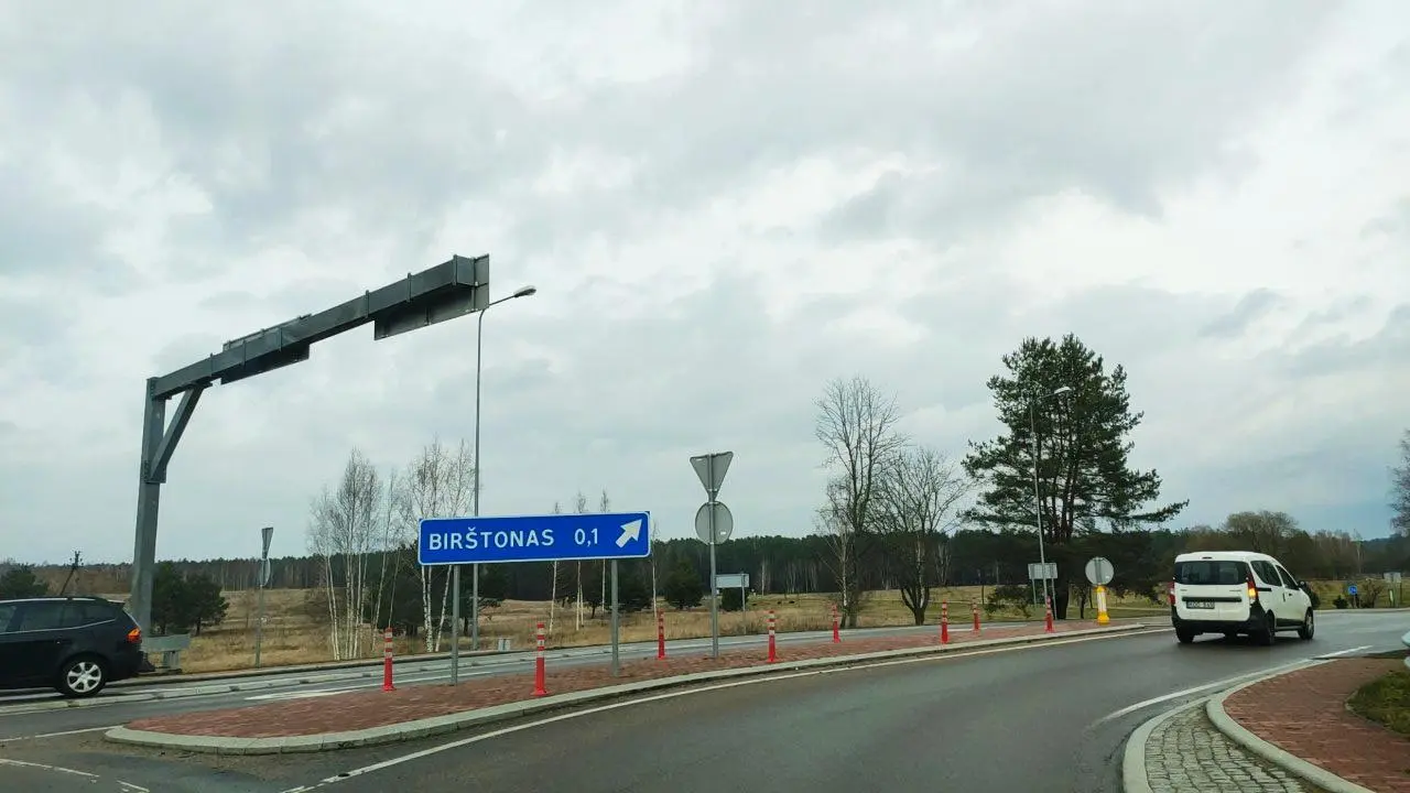b72e1541