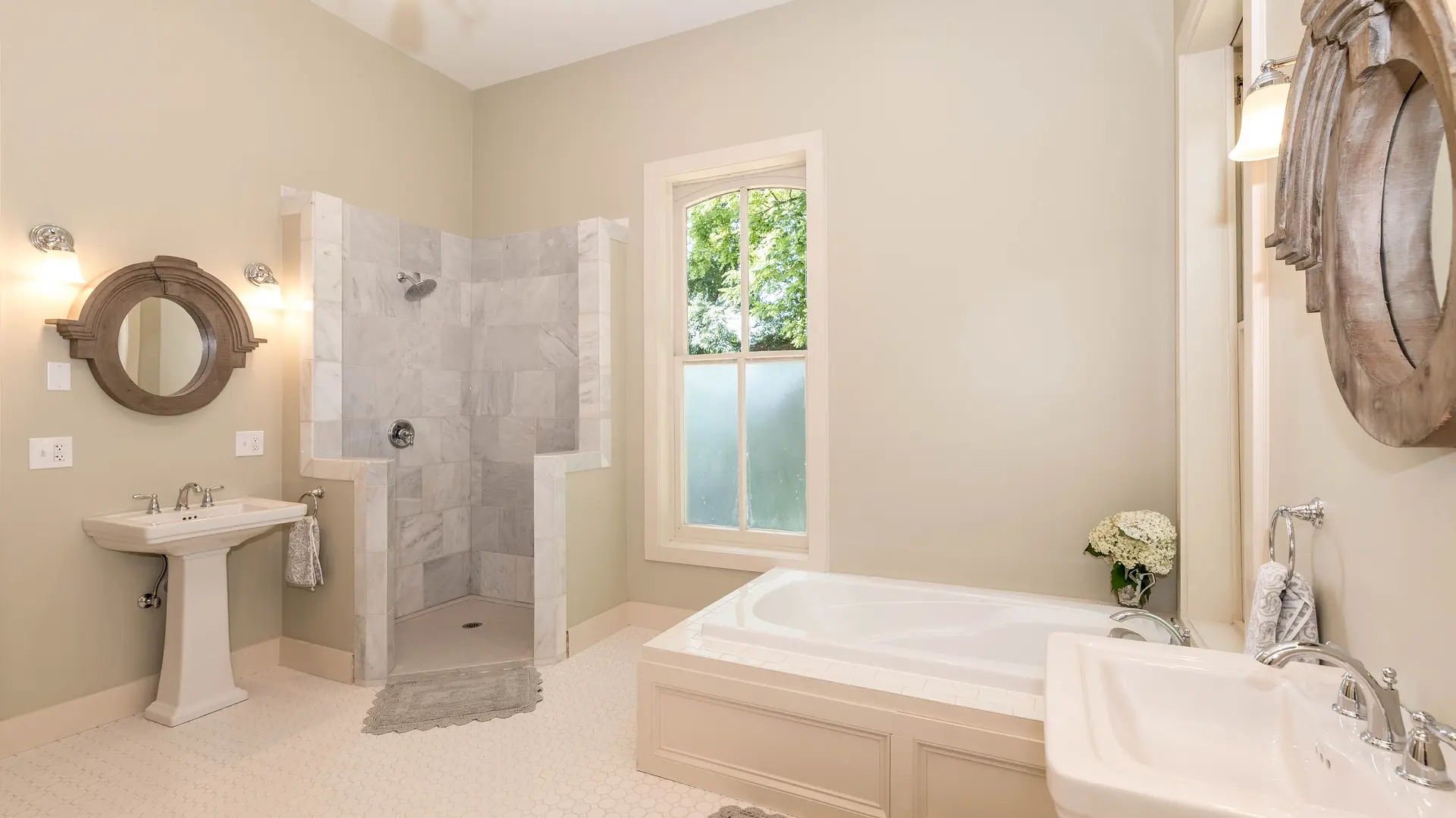 bathroom gcf7f8ca60 1920