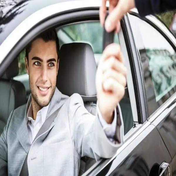 kaip issinuomoti automobili geromis salygomis