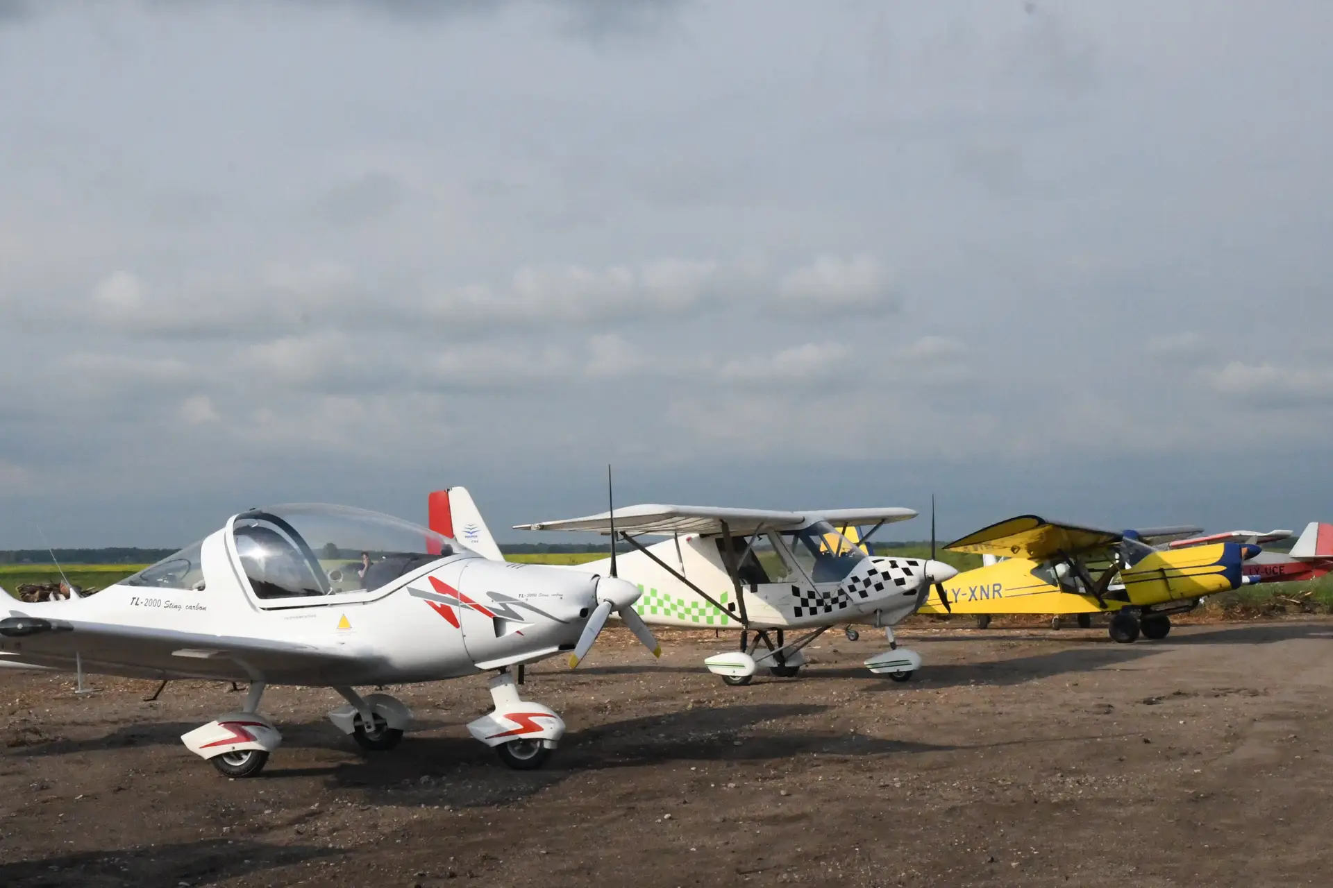 ultralengvuju orlaiviu susitikimas krekstenu aerodrome