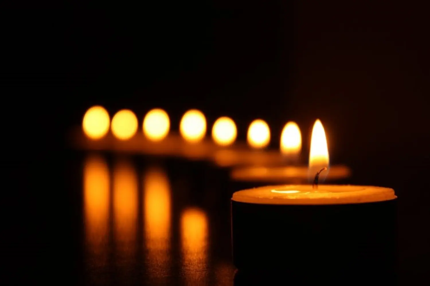 zvacandles yom hashoahw
