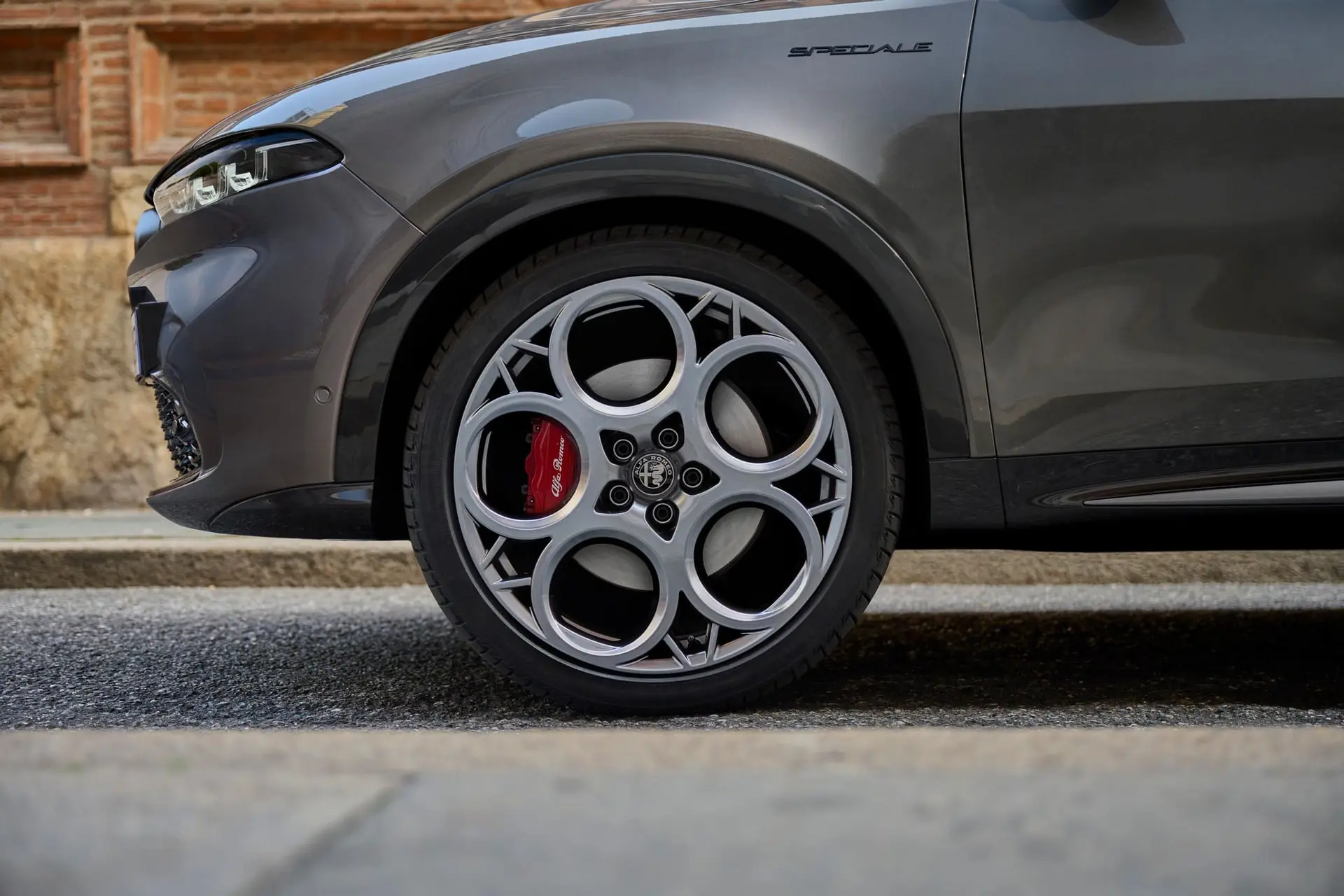 01 alfa romeo tonale plug in hybrid q4 static launch images 22
