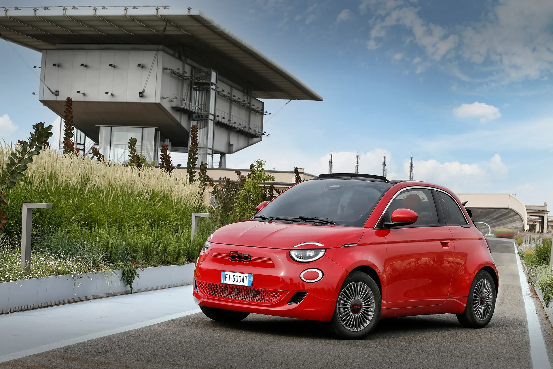 05 new fiat 500 red
