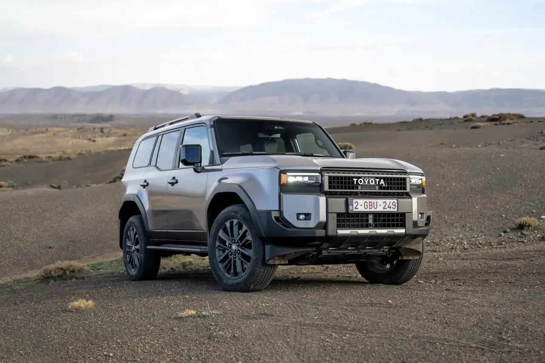 1920 2024 newlandcruiser250 bronze statics 010