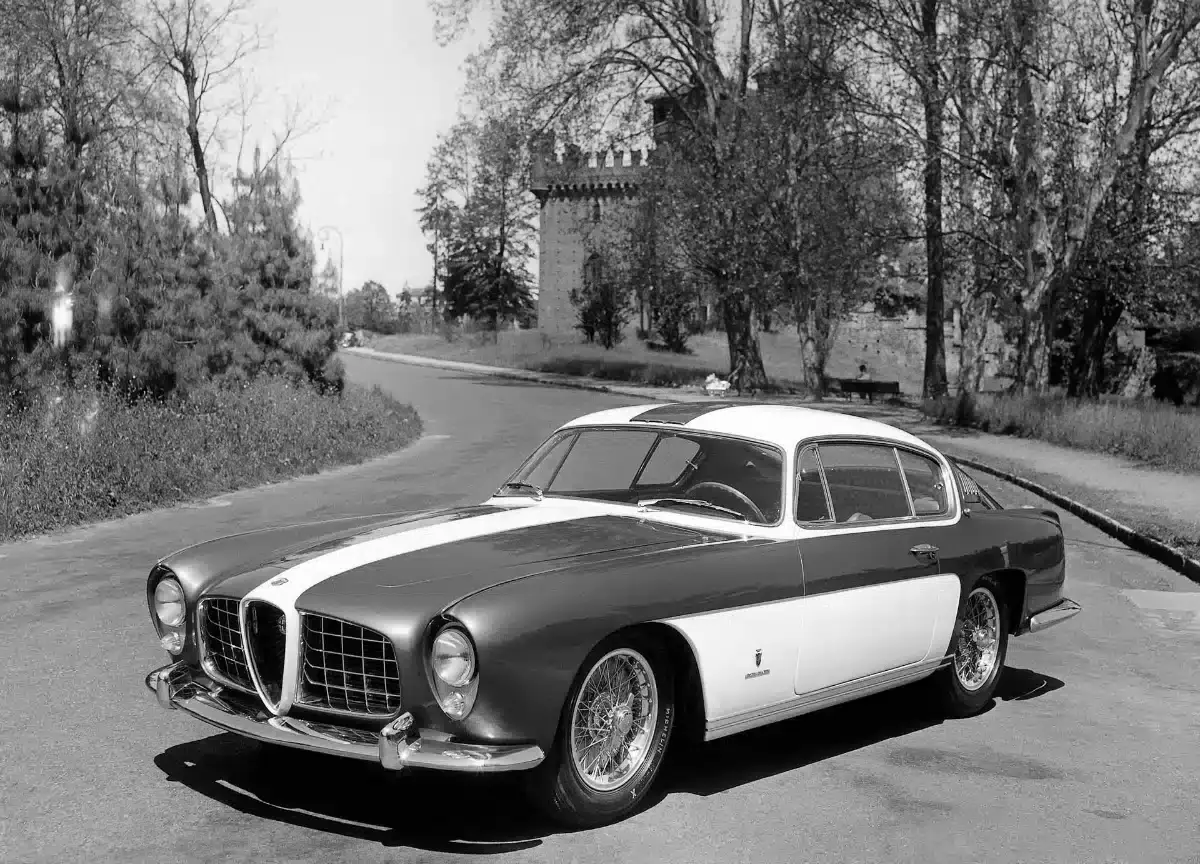 1abarth alfa 2000 ghia 1954