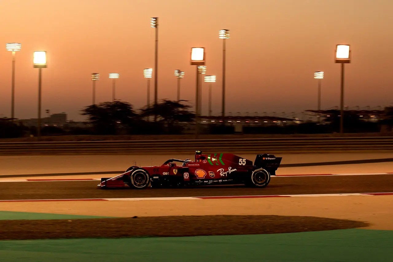20107 f1 test bahrain sf21 day 3
