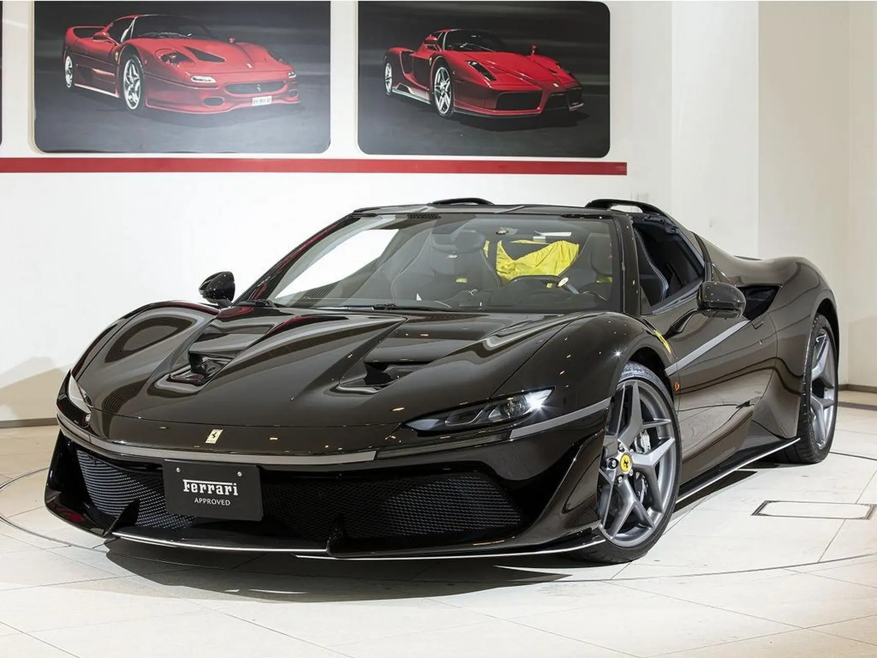 2016 ferrari j50 1