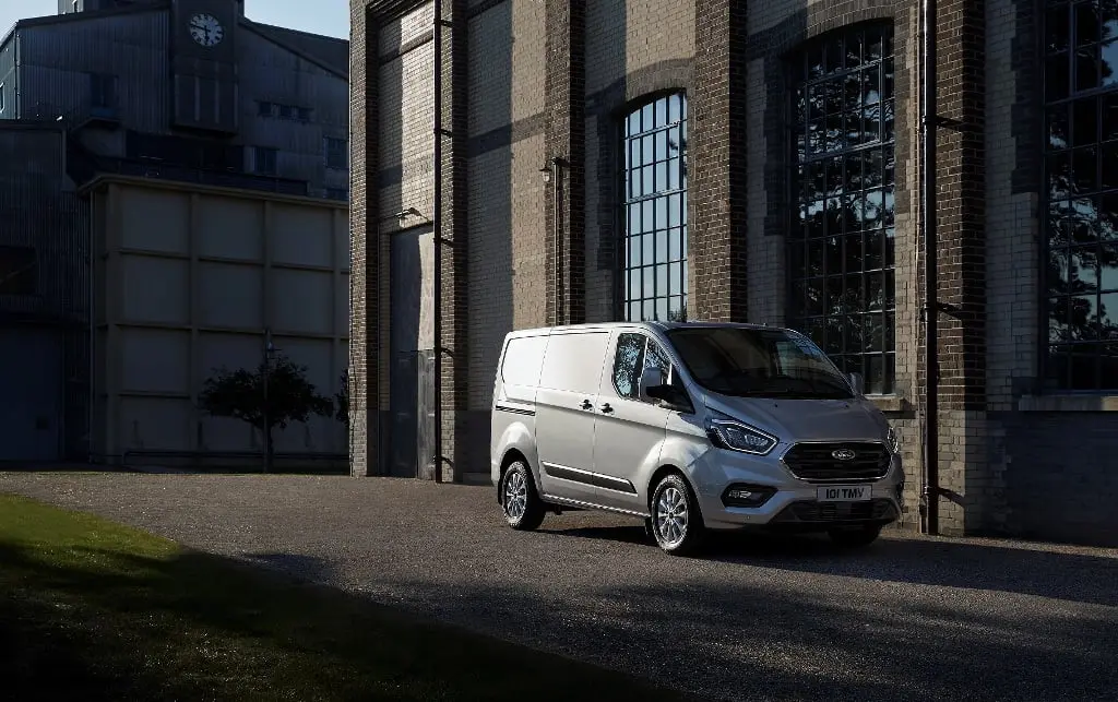 2018 ford transit phev 03