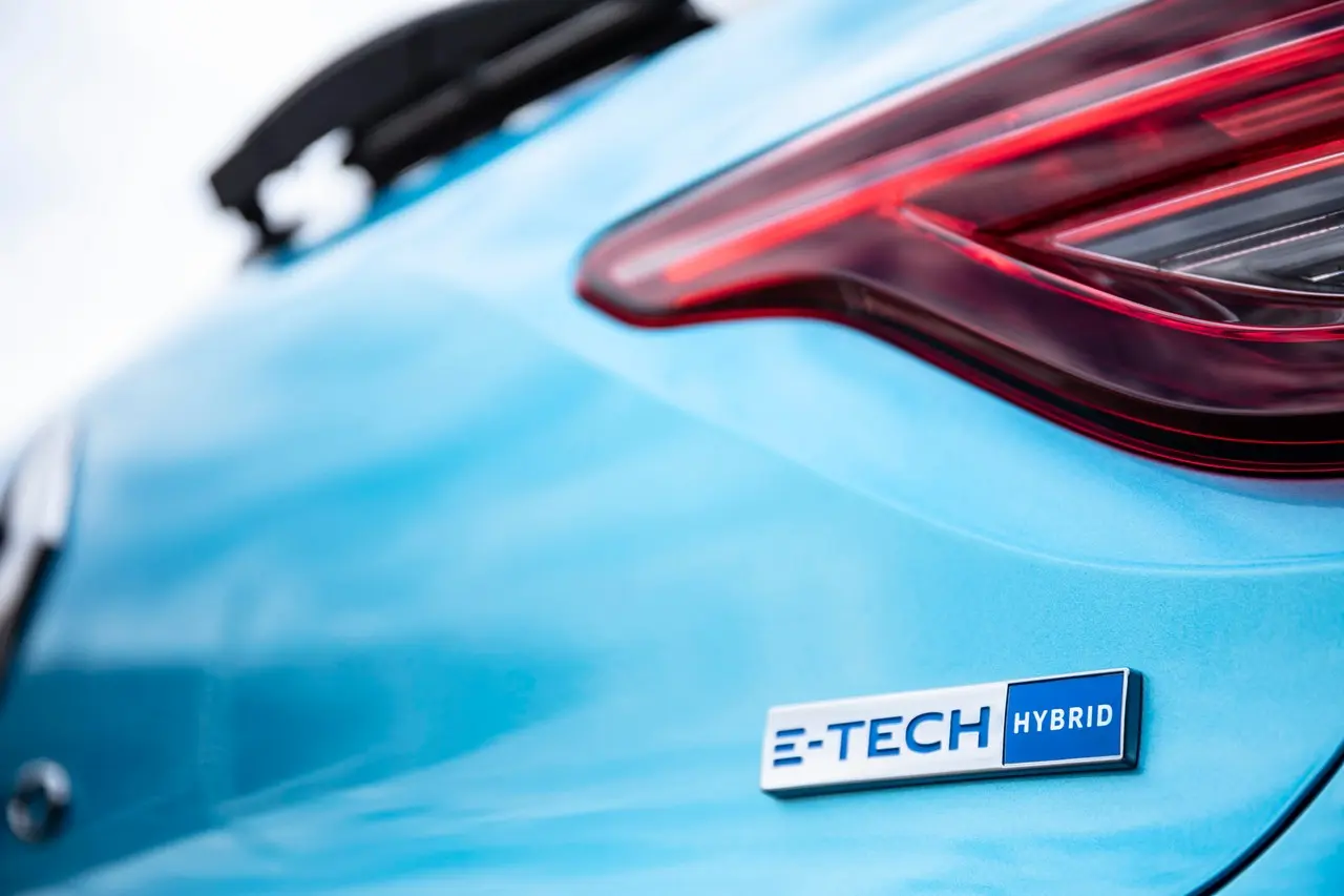 2020 renault clio e tech tests drive 3
