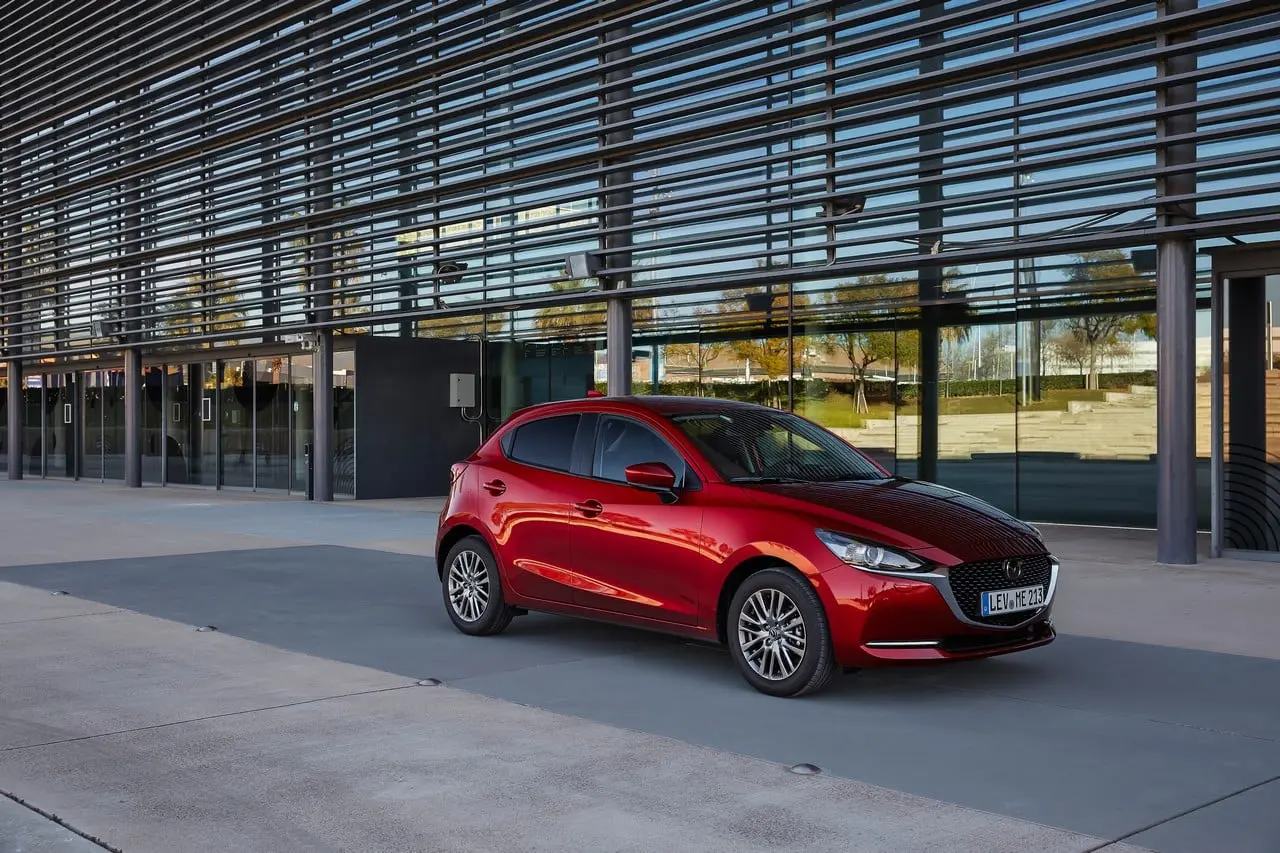 2022 mazda2 exterior static 040