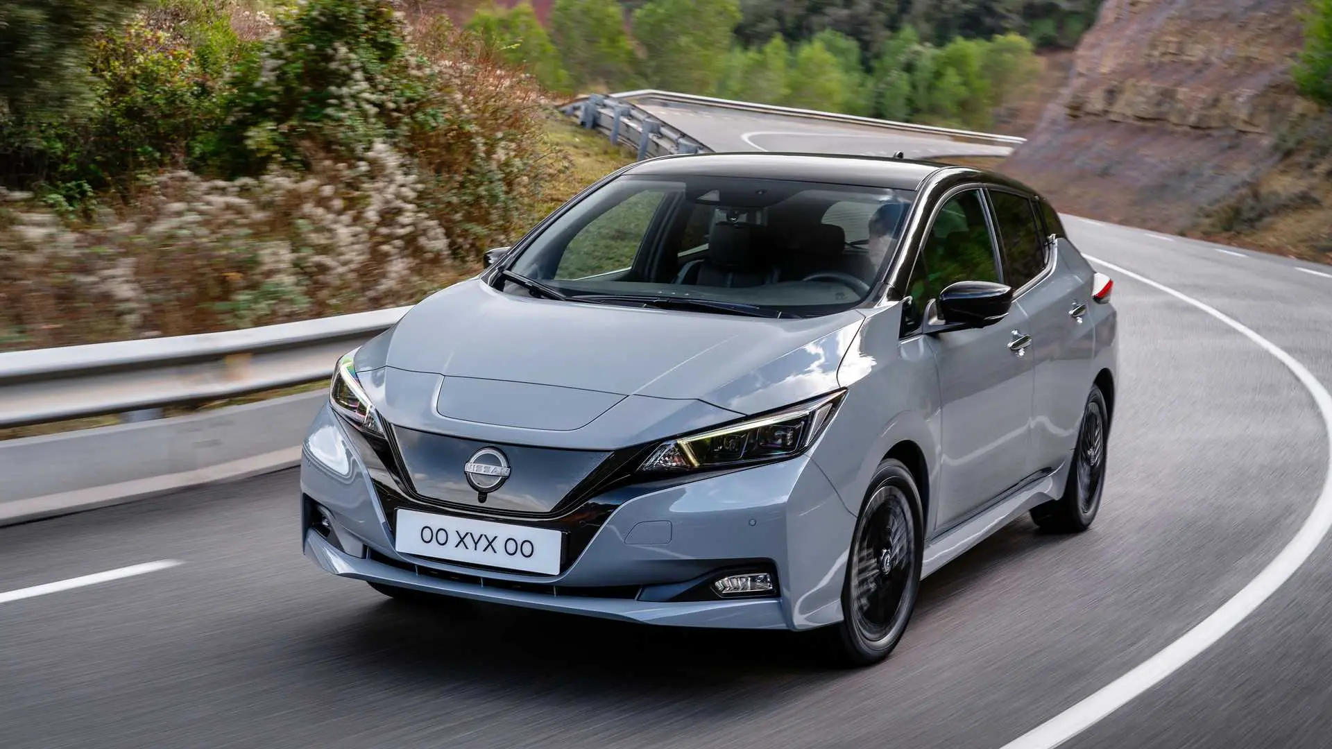 2022 nissan leaf