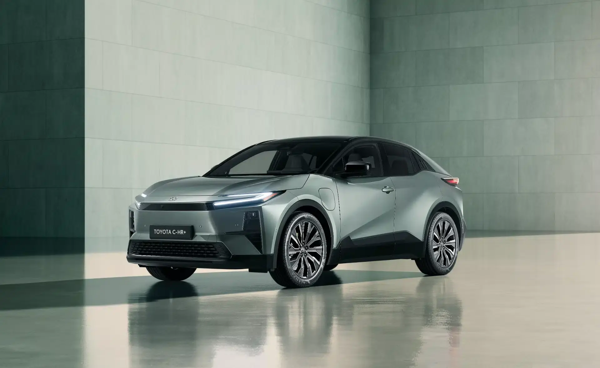 2025toyotac hr02 frontale