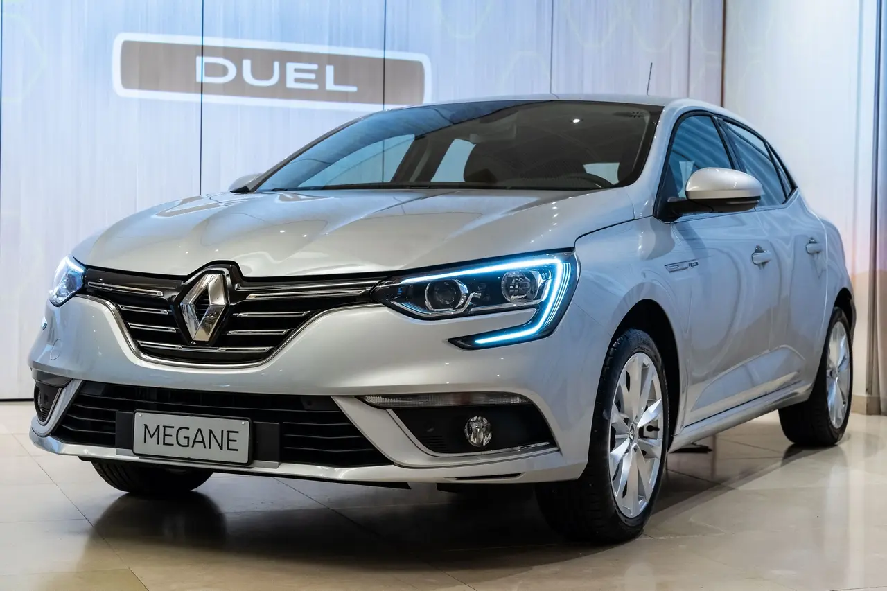 21210897 cs il rinnovamento e la semplificazione della gamma passa per renault
