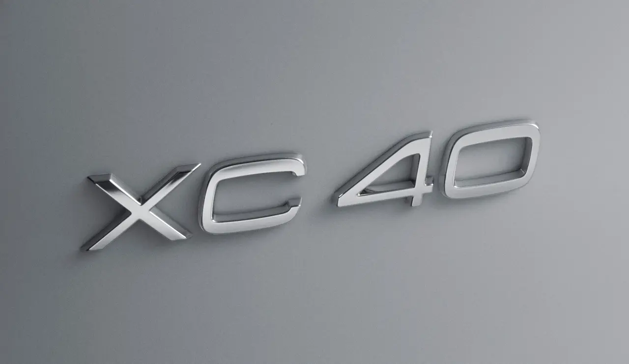 212183 xc40 teaser