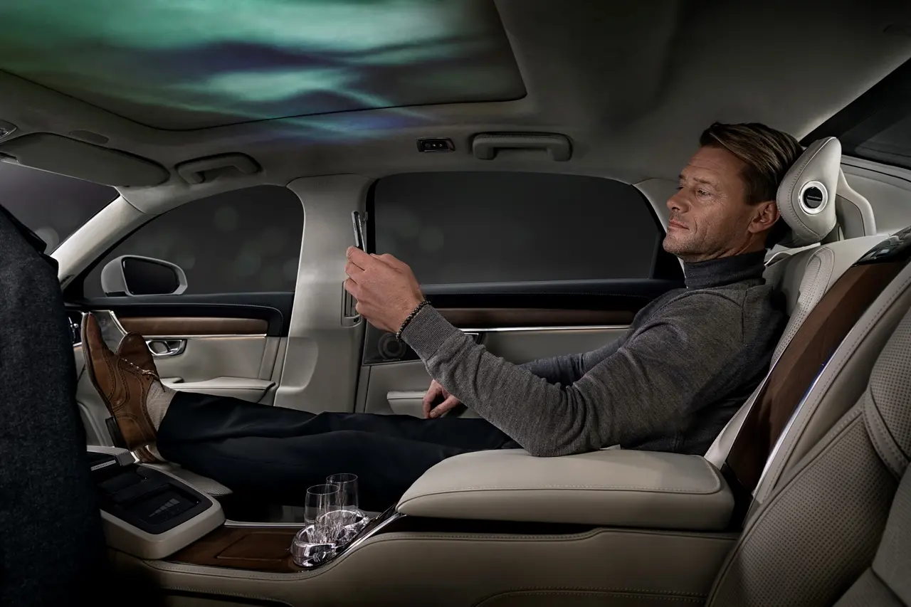 227611 volvo s90 ambience concept