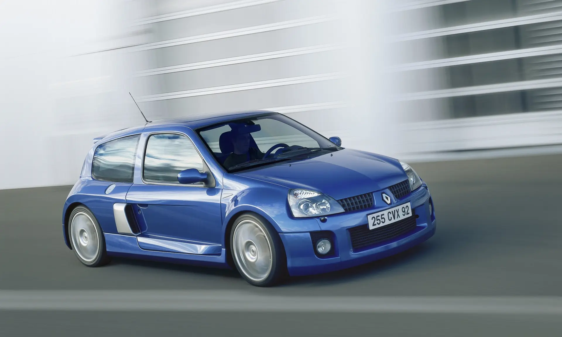 79043 2002 renault clio 2 v6