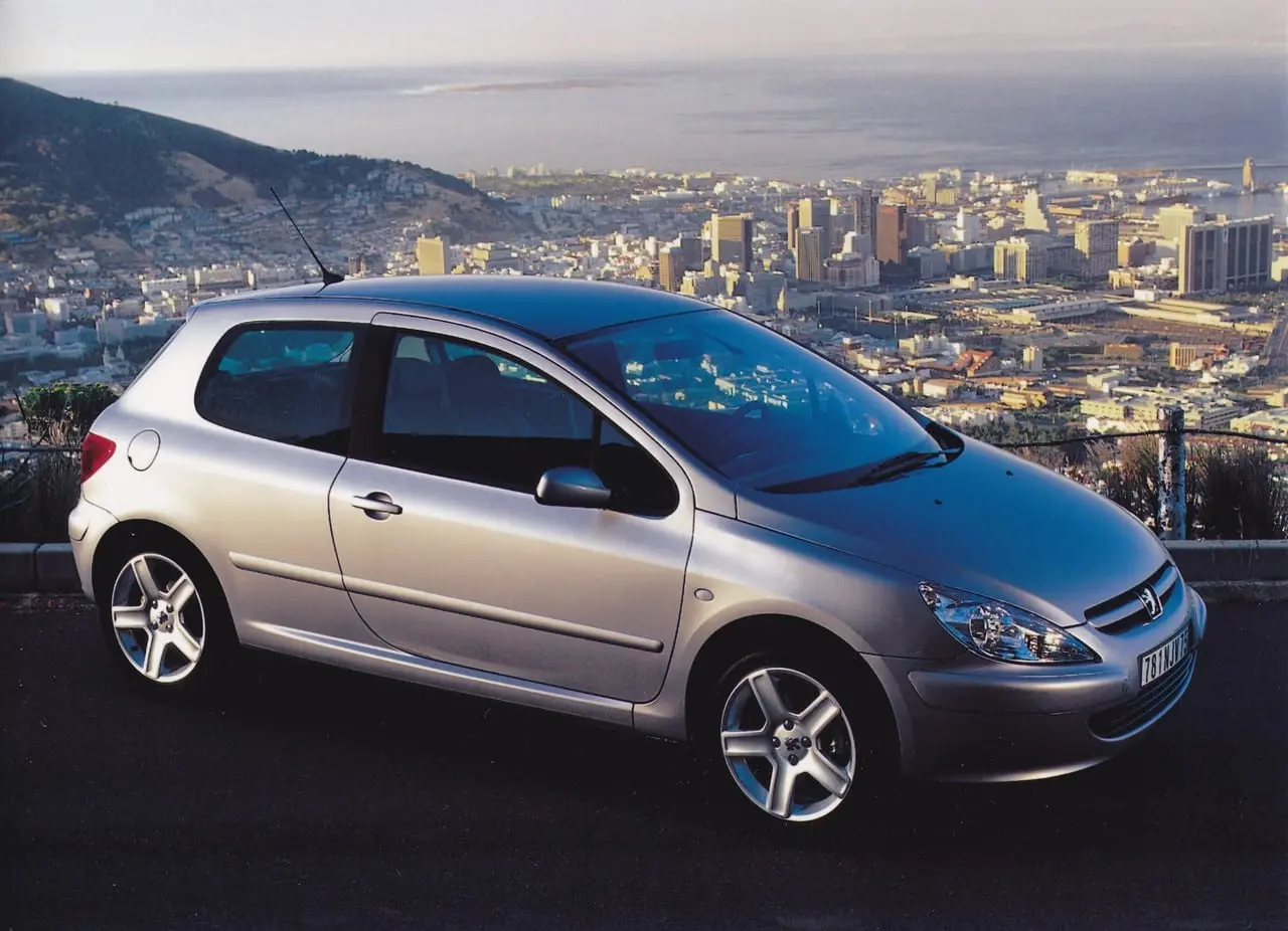 a 20 anni dalla elezione ad auto dellanno della 307 nuova peugeot 308 e in corsa per il titolo 2022 4