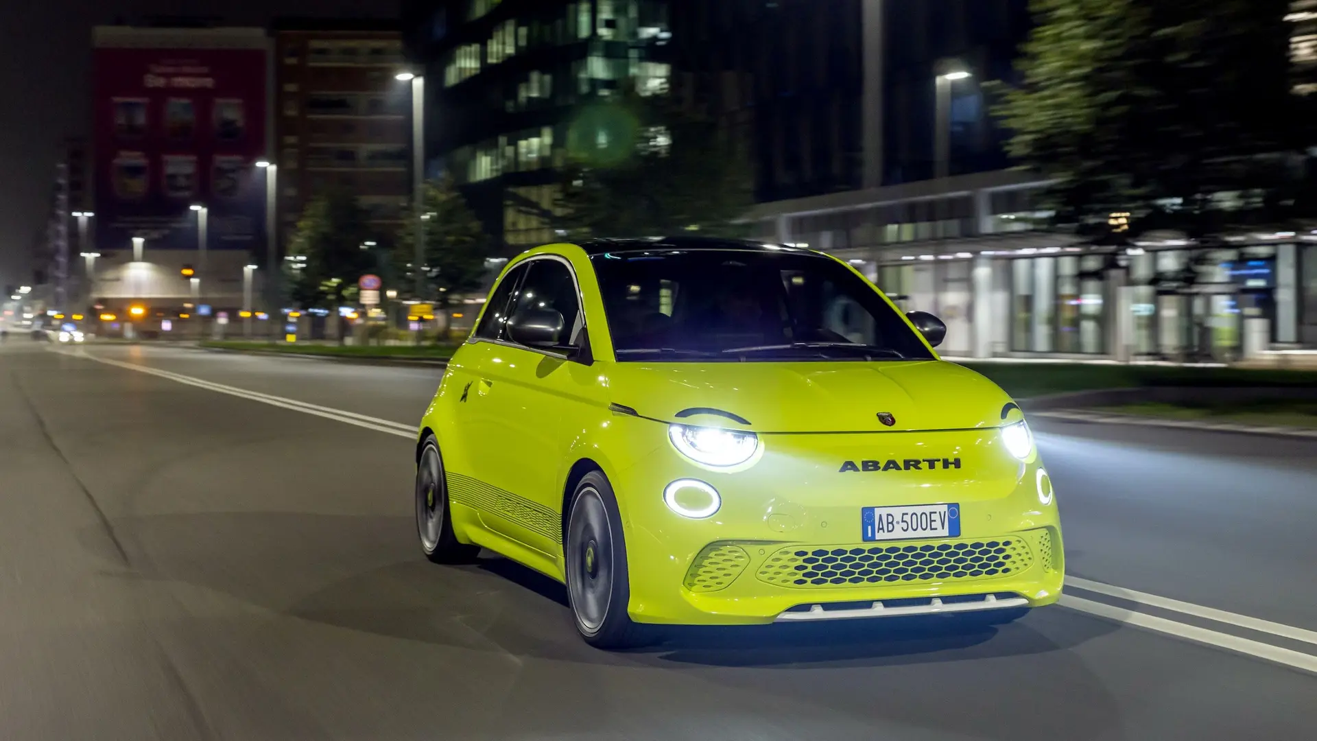 abarth 500e frontale elettrica wide