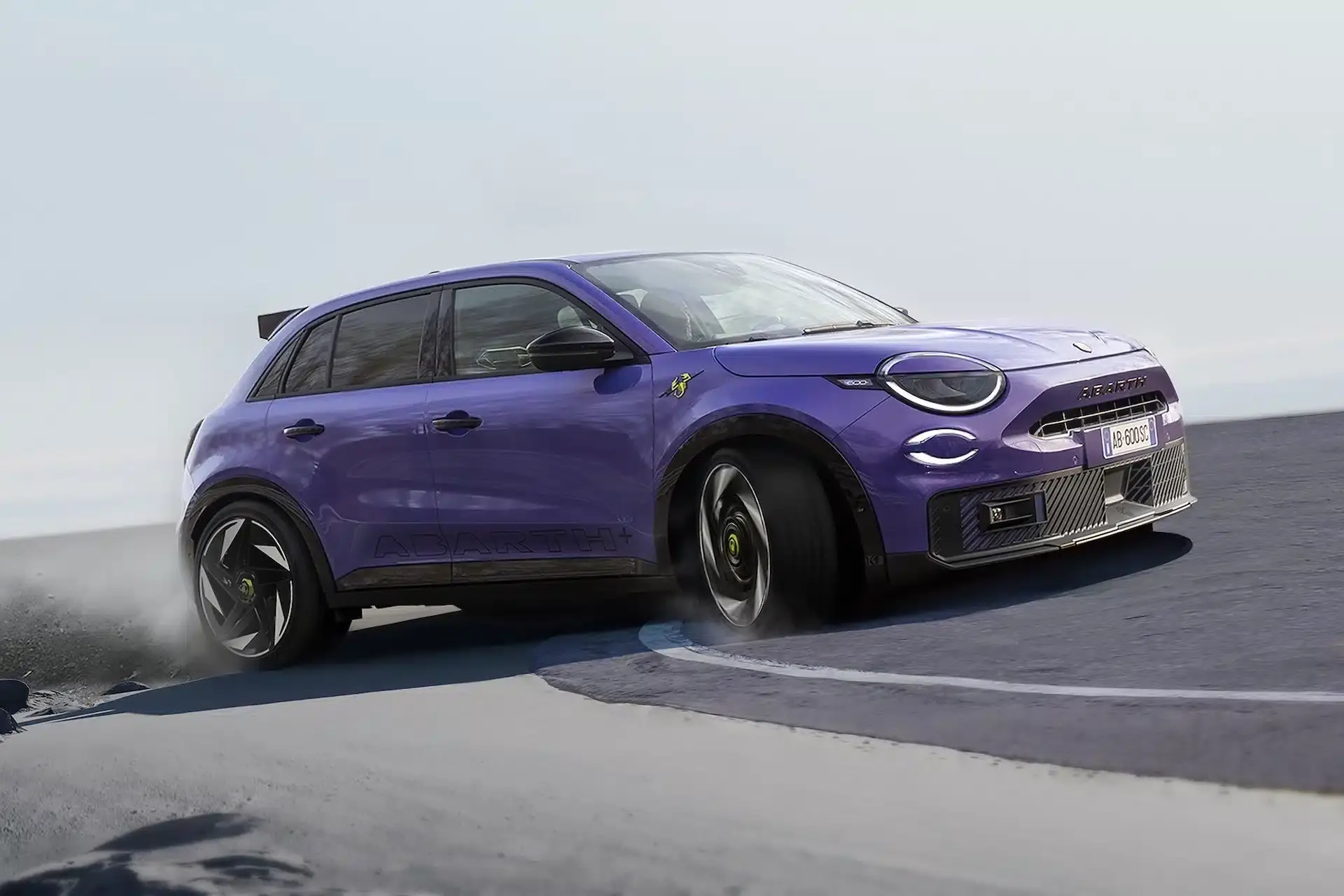 abarth 600e prima immagine ufficiale