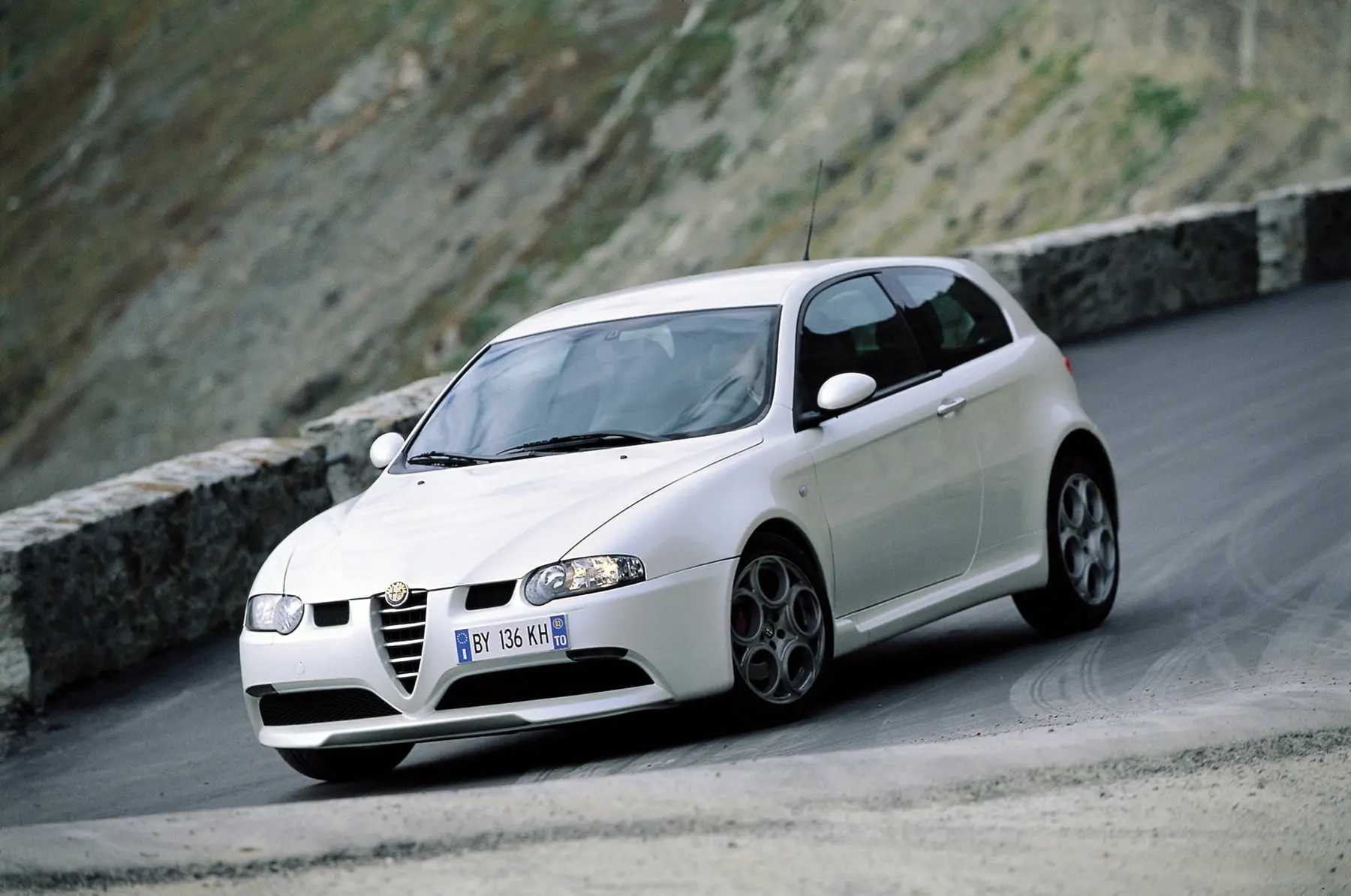 alfa romeo 147 gta 77