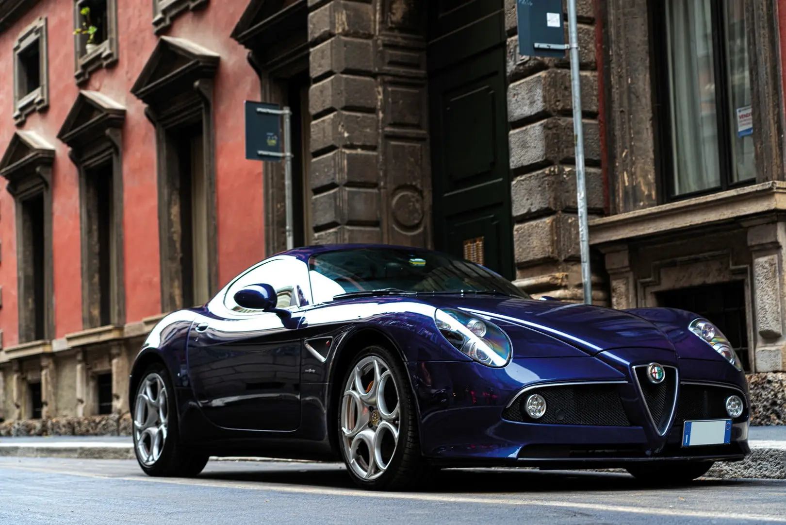 alfa romeo 8c competizione milano autoclassica