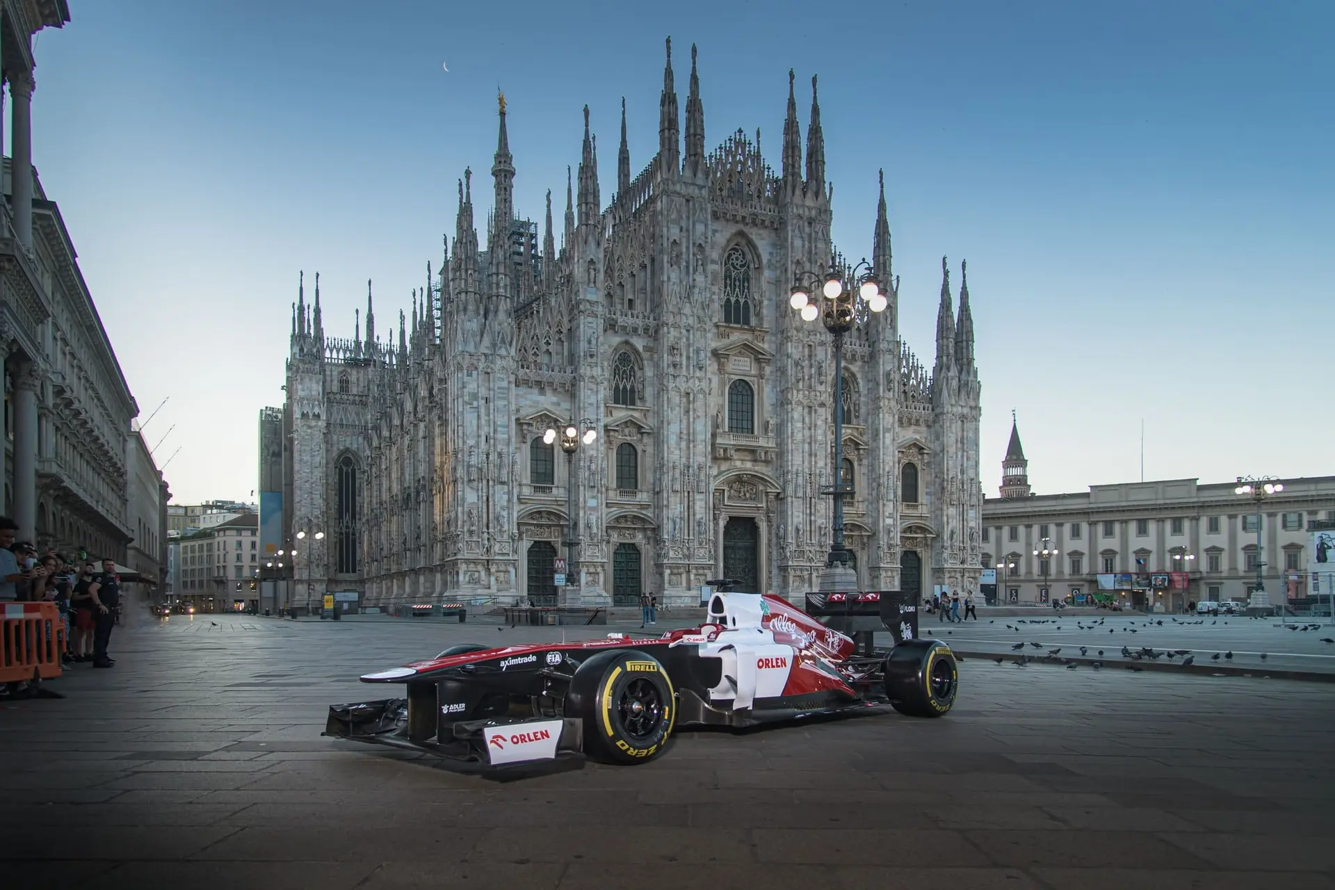 alfa romeo esibizione milano video