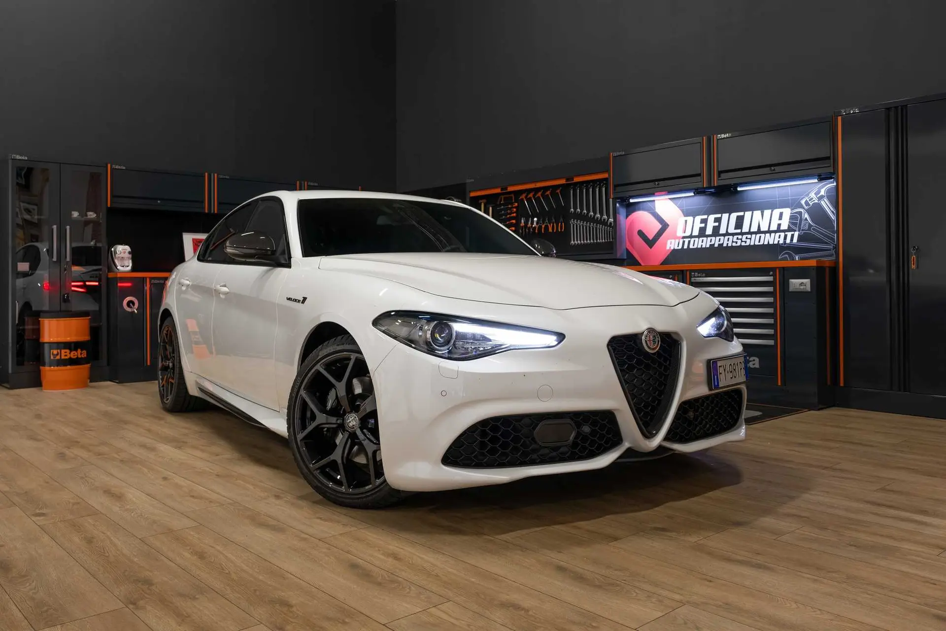 alfa romeo giulia veloce ti 12