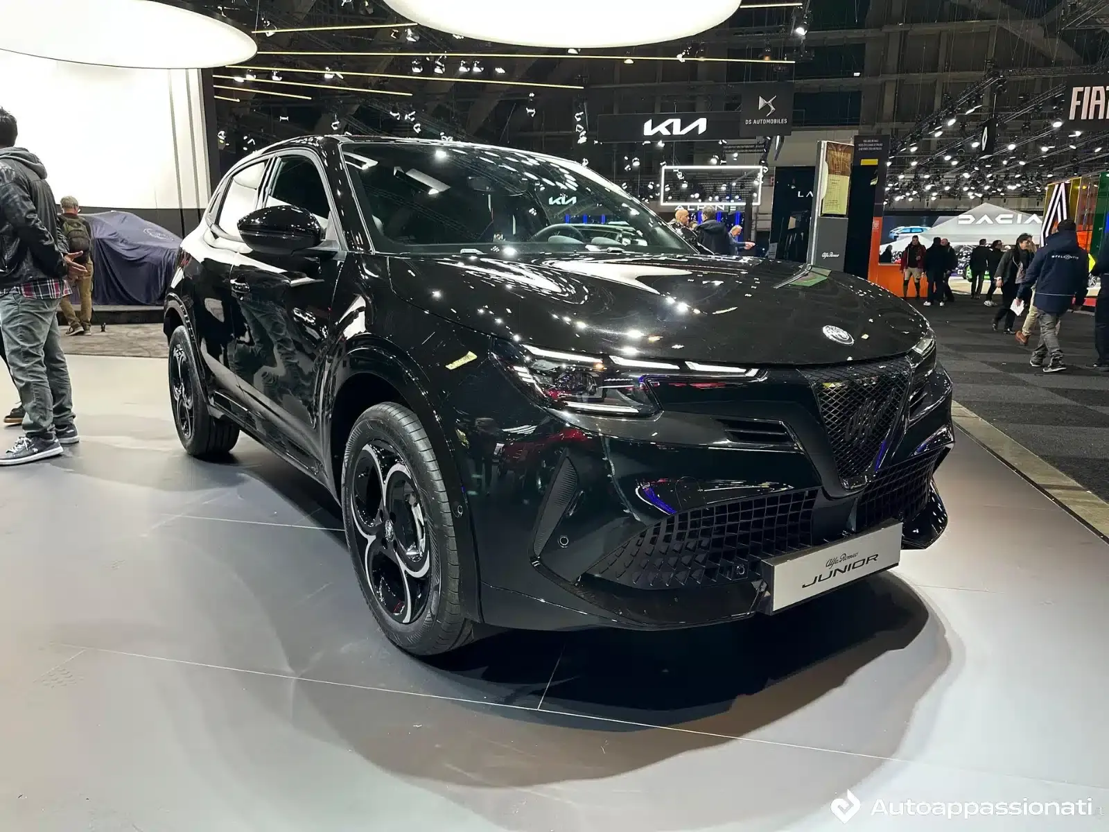 alfa romeo junior q4 01