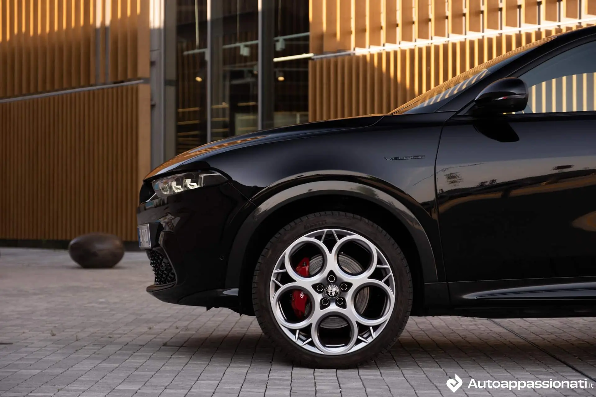 alfa romeo tonale ibrida plug in 17