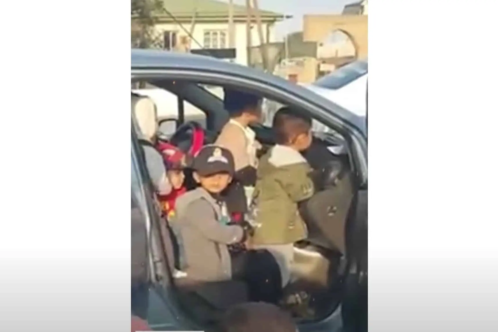 asilo maestra auto