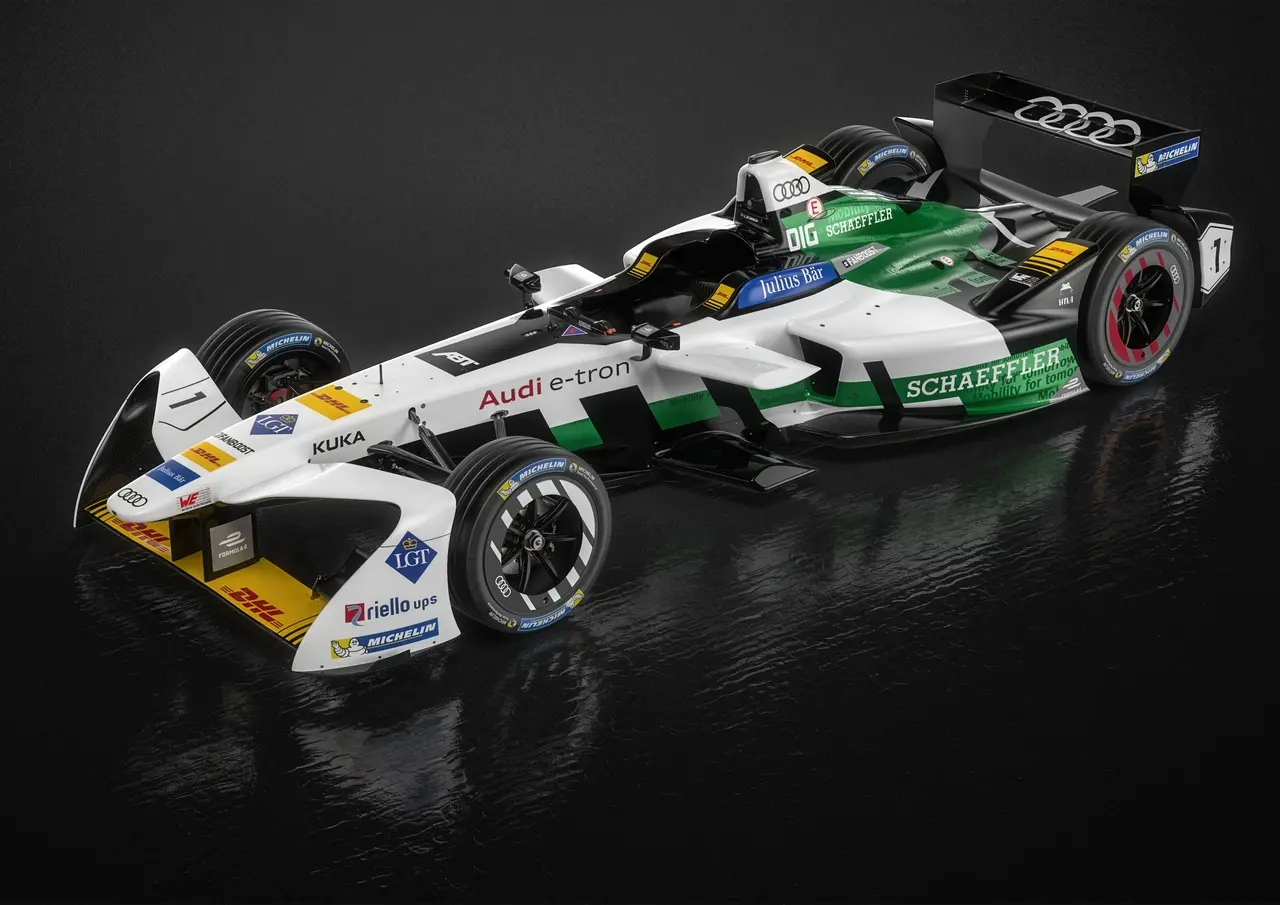audi e tron fe04 1 studio