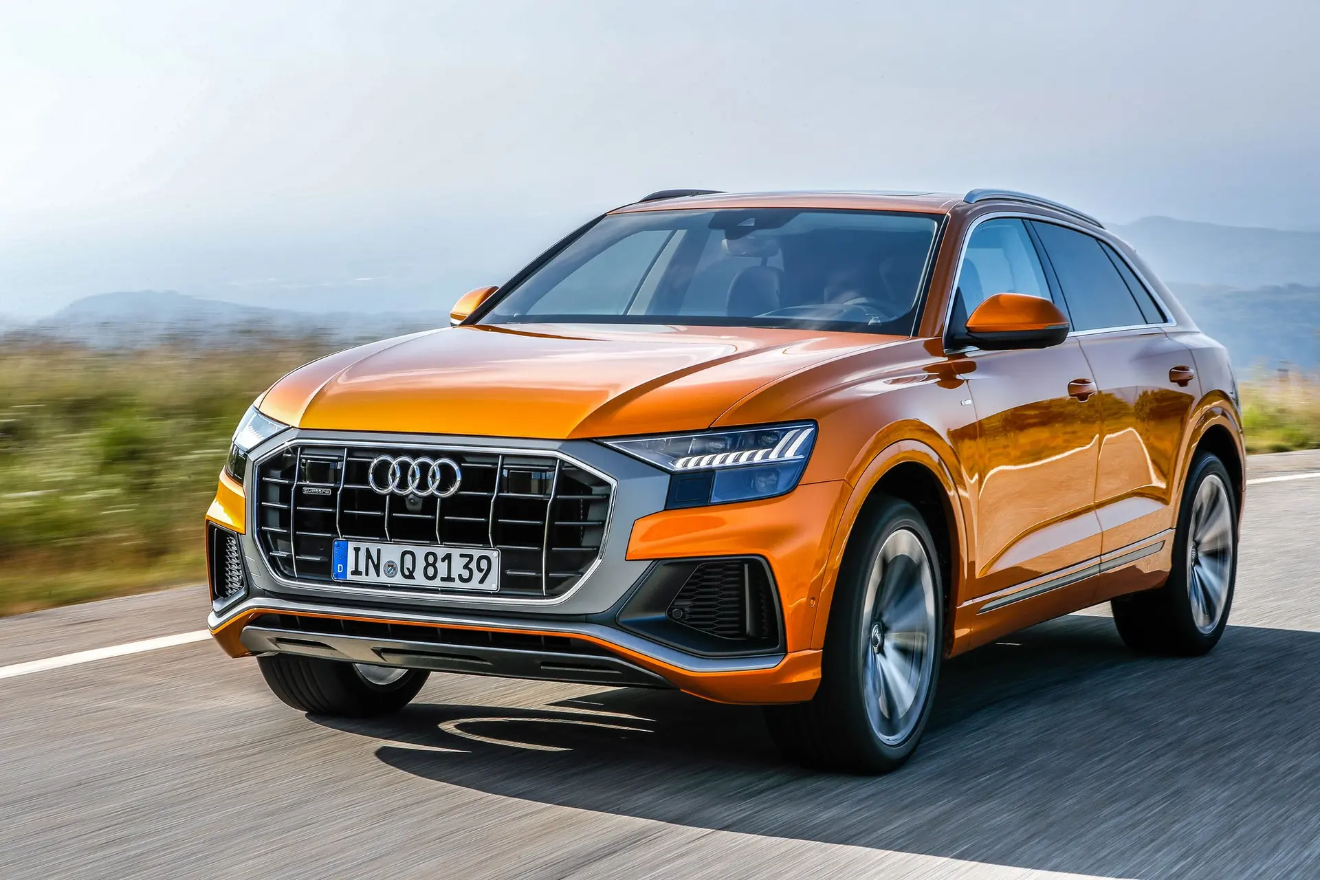 audi q8 16
