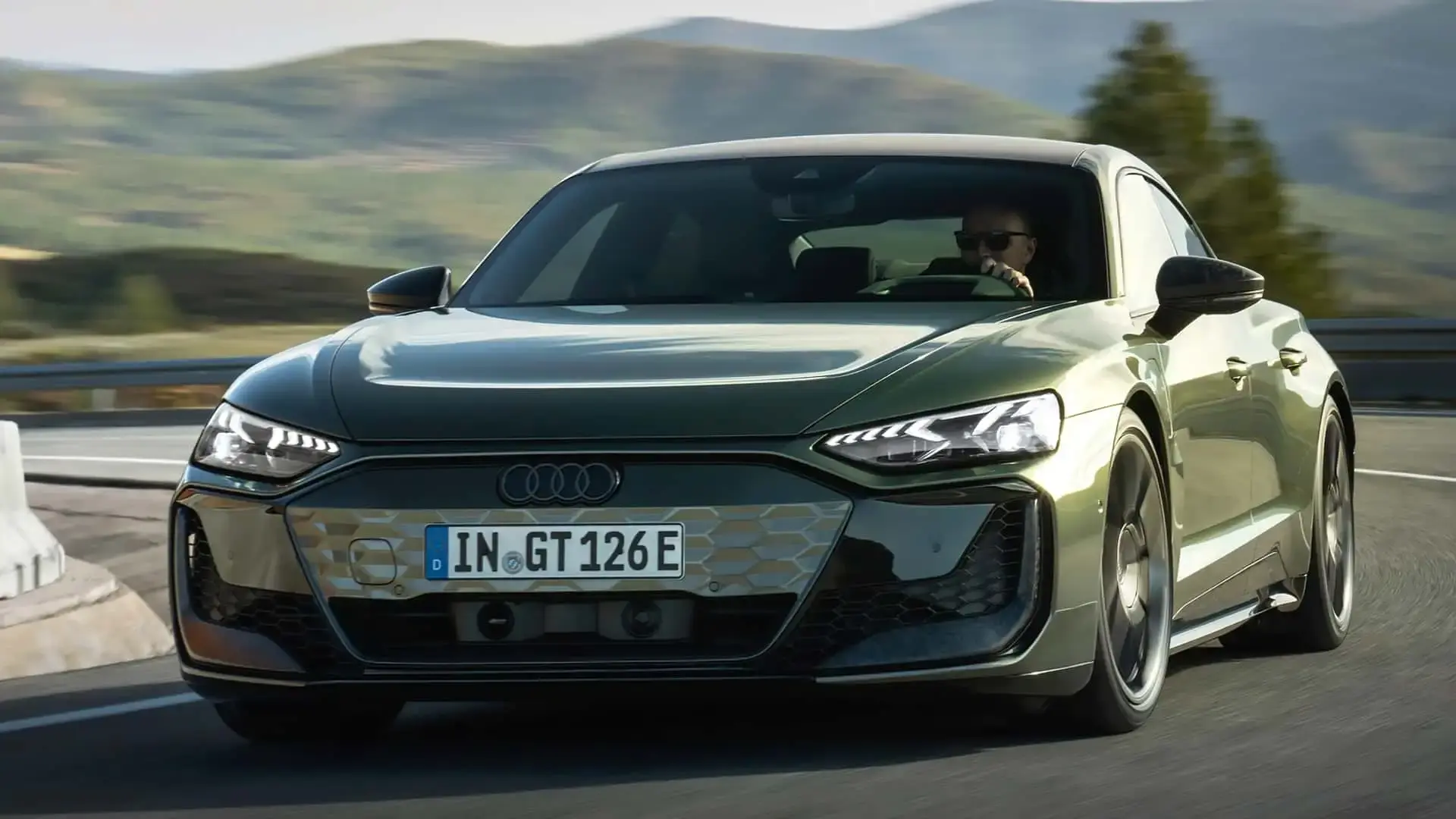 audi rs e tron performance 2024