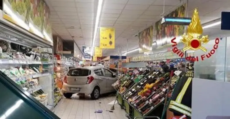 auto supermercato