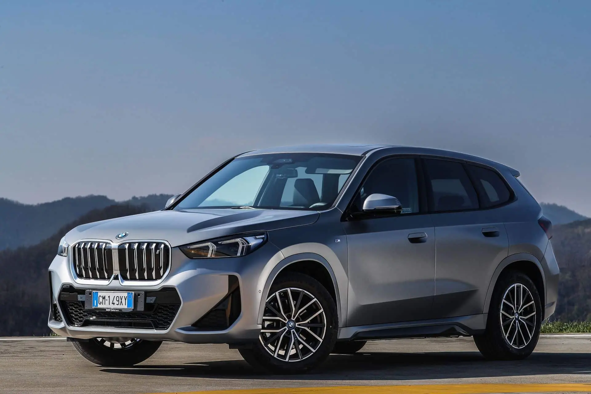bmw ix1 2023 02