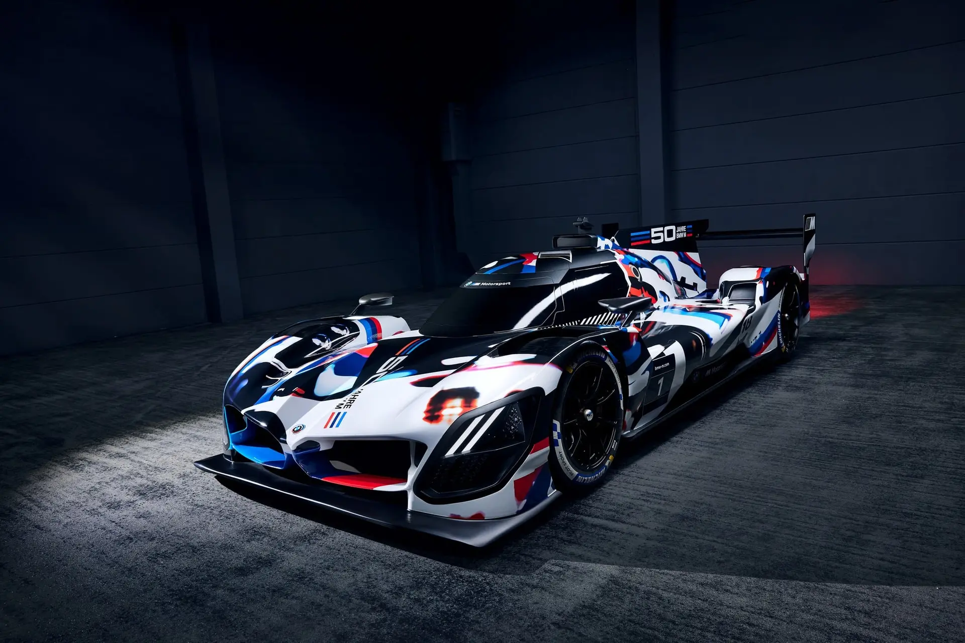 bmw m hybrid v8