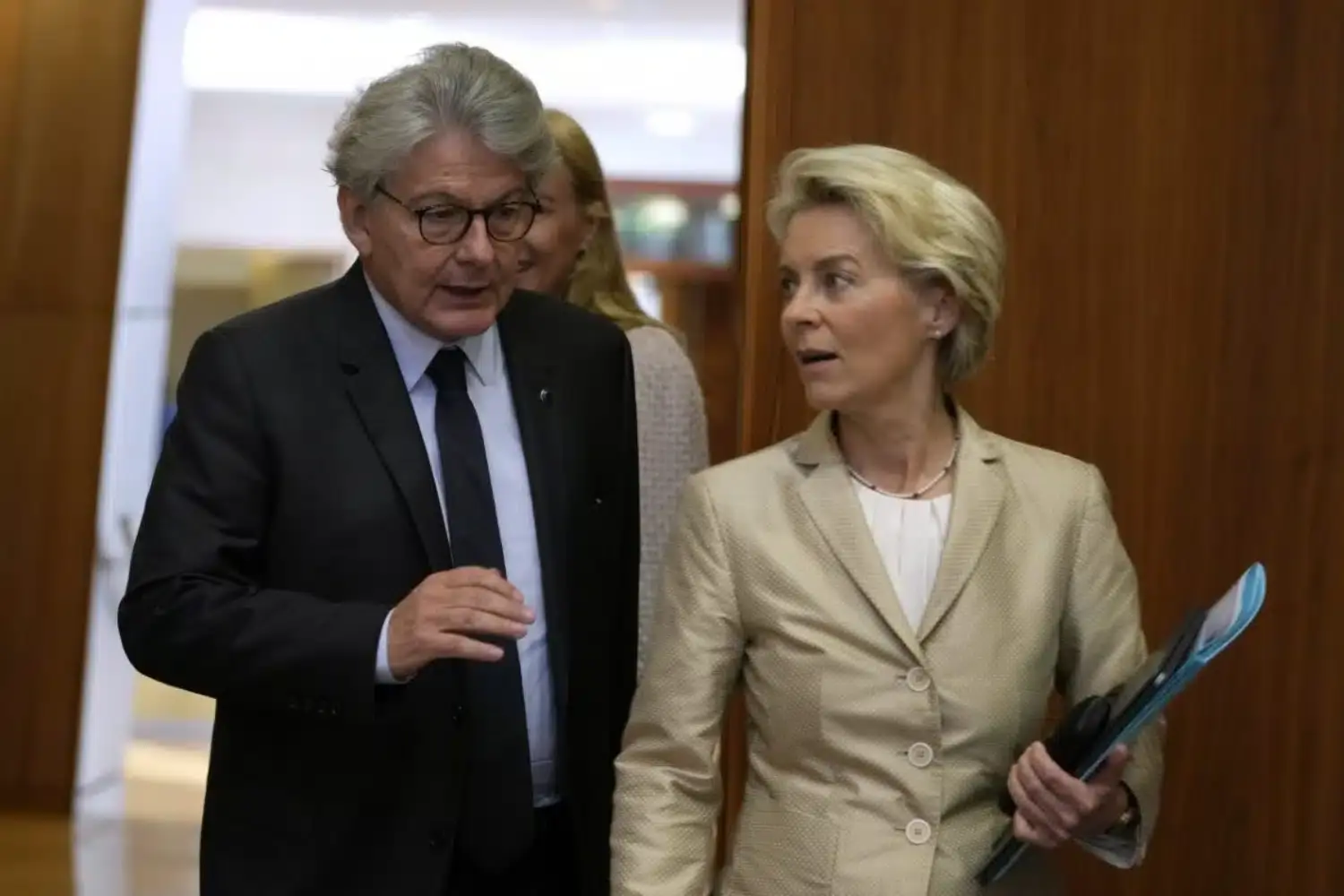 breton von der leyen